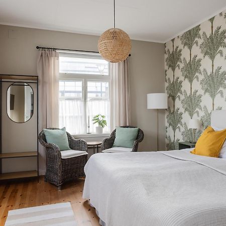 Bed and Breakfast Stationen Истад Экстерьер фото
