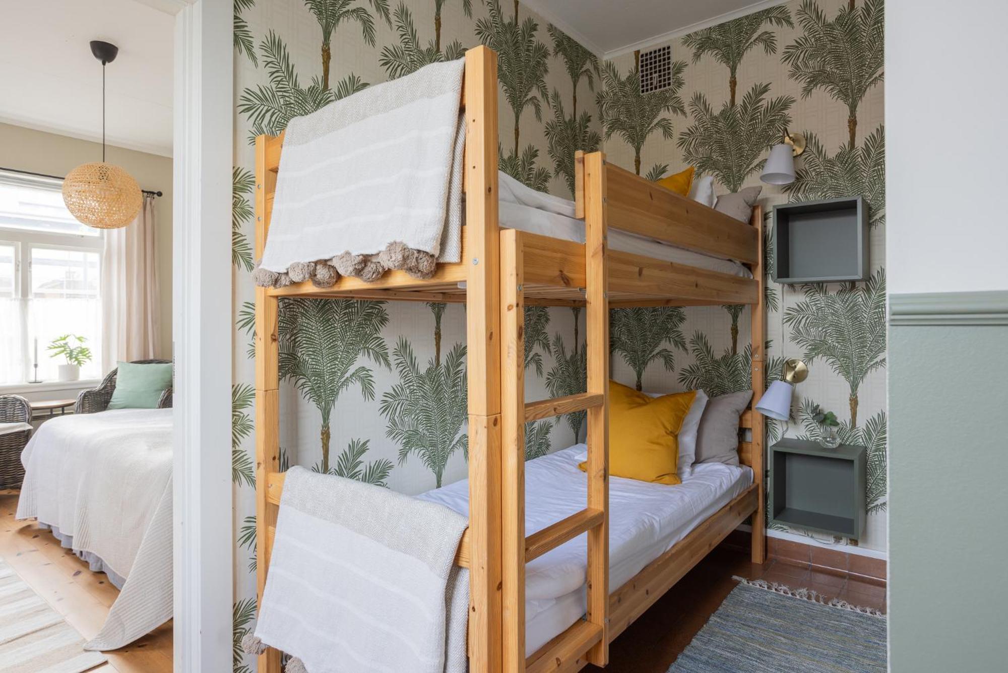 Bed and Breakfast Stationen Истад Экстерьер фото