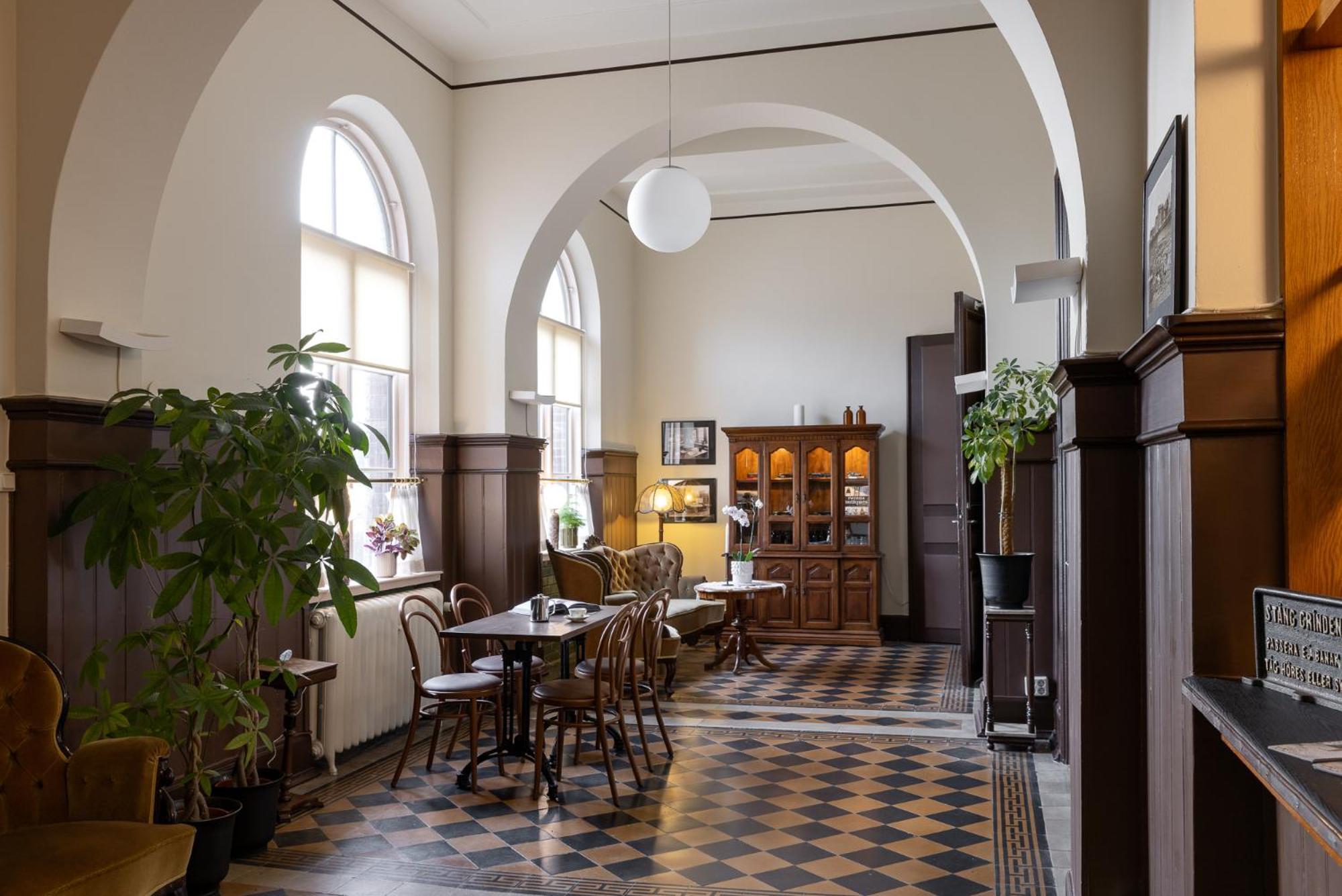 Bed and Breakfast Stationen Истад Экстерьер фото
