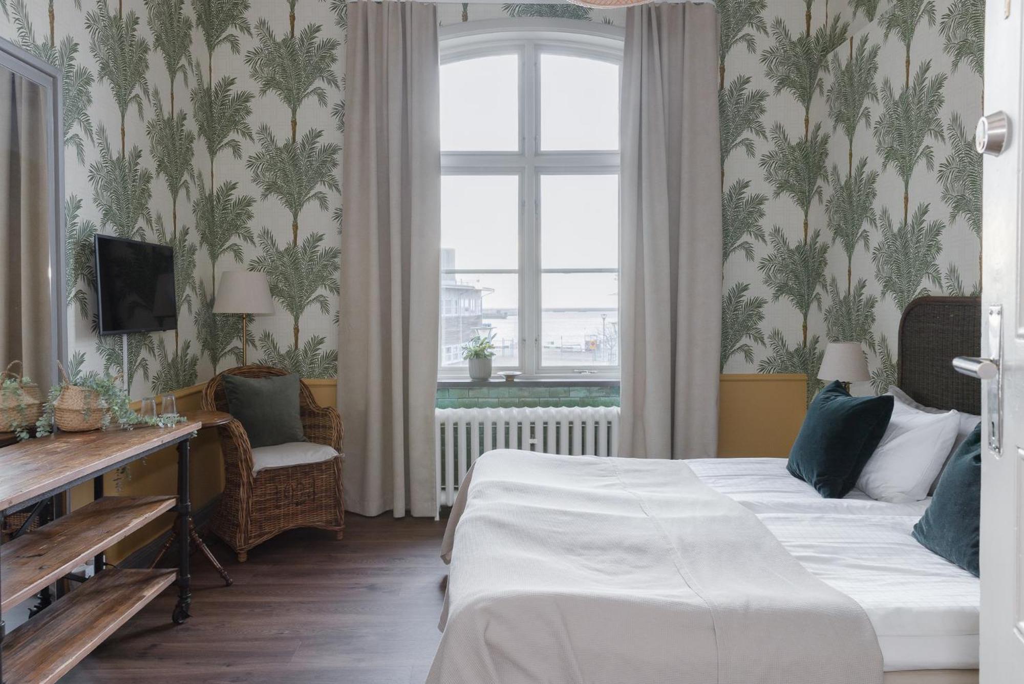 Bed and Breakfast Stationen Истад Экстерьер фото